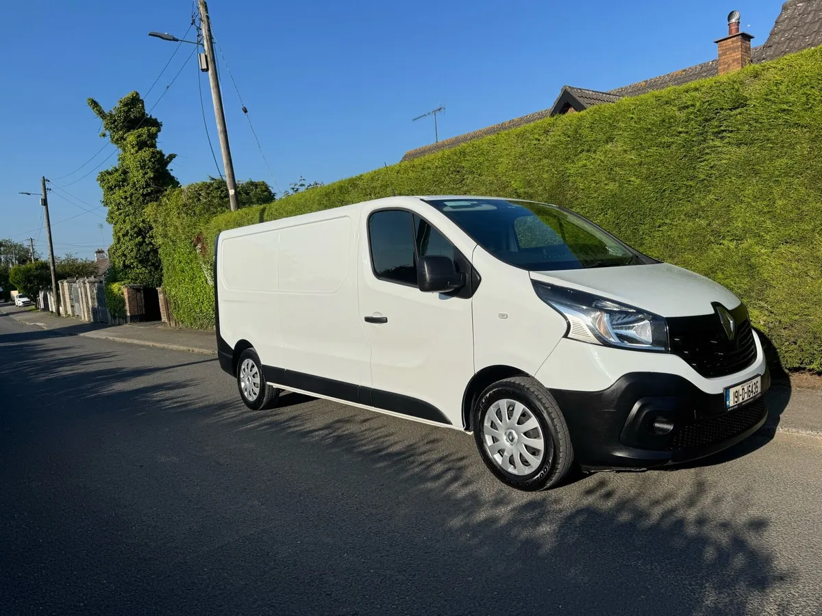 Renault Trafic low mileage , long wheel base - Image 2
