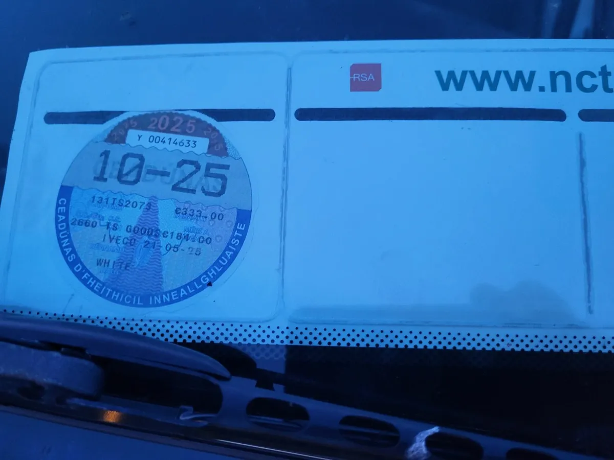 IVECO DAILY TIPPER WITH TAIL LIFT. - Image 3