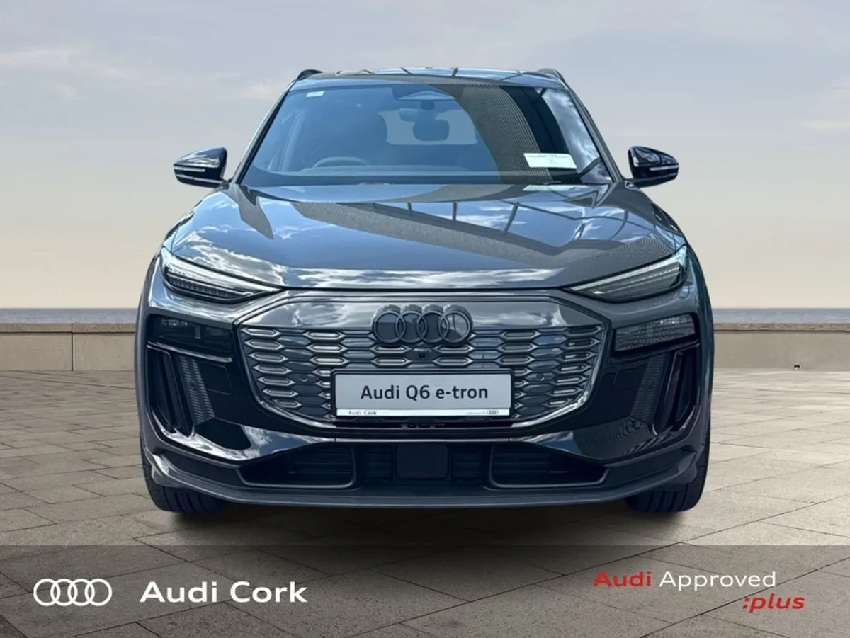 Audi Quattro Quattro 285kWH S-line Black Edition - Image 2