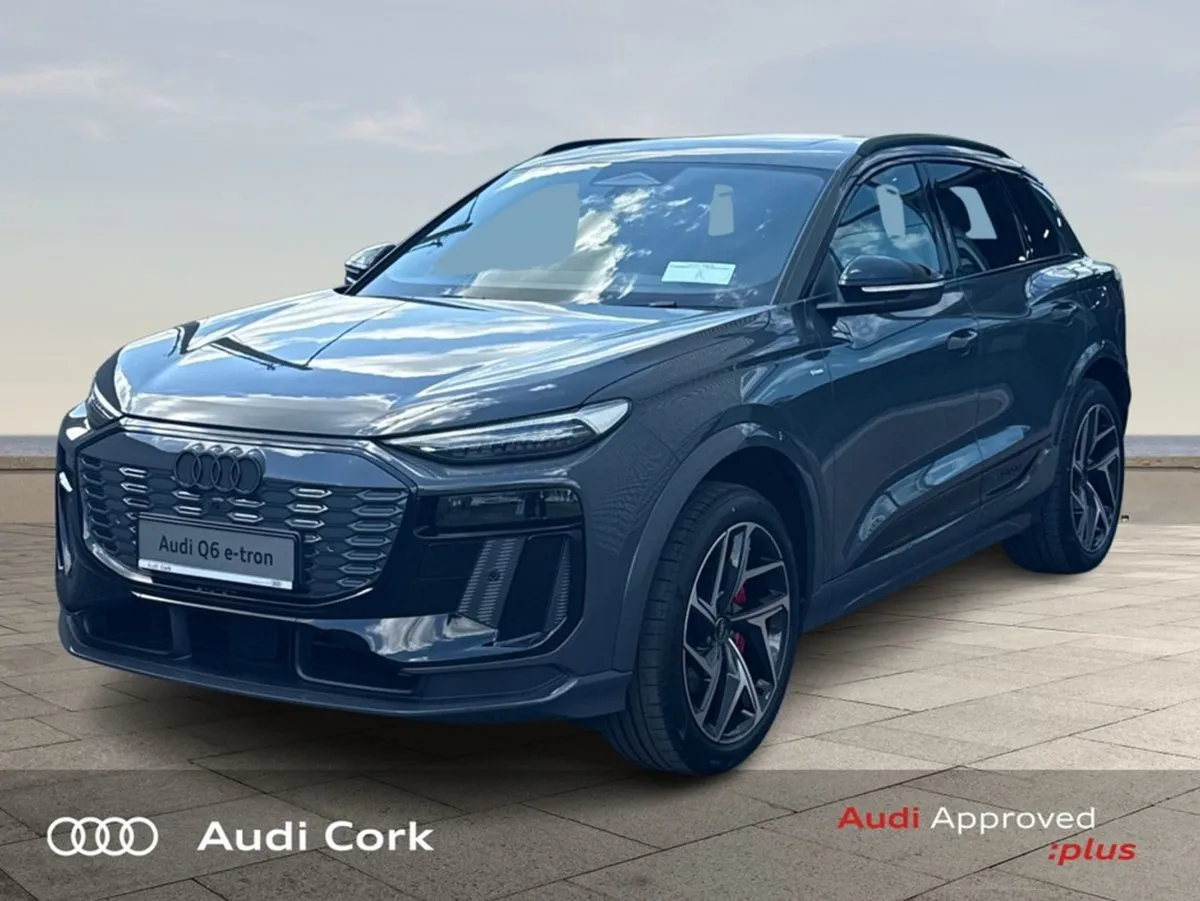 Audi Quattro Quattro 285kWH S-line Black Edition - Image 3