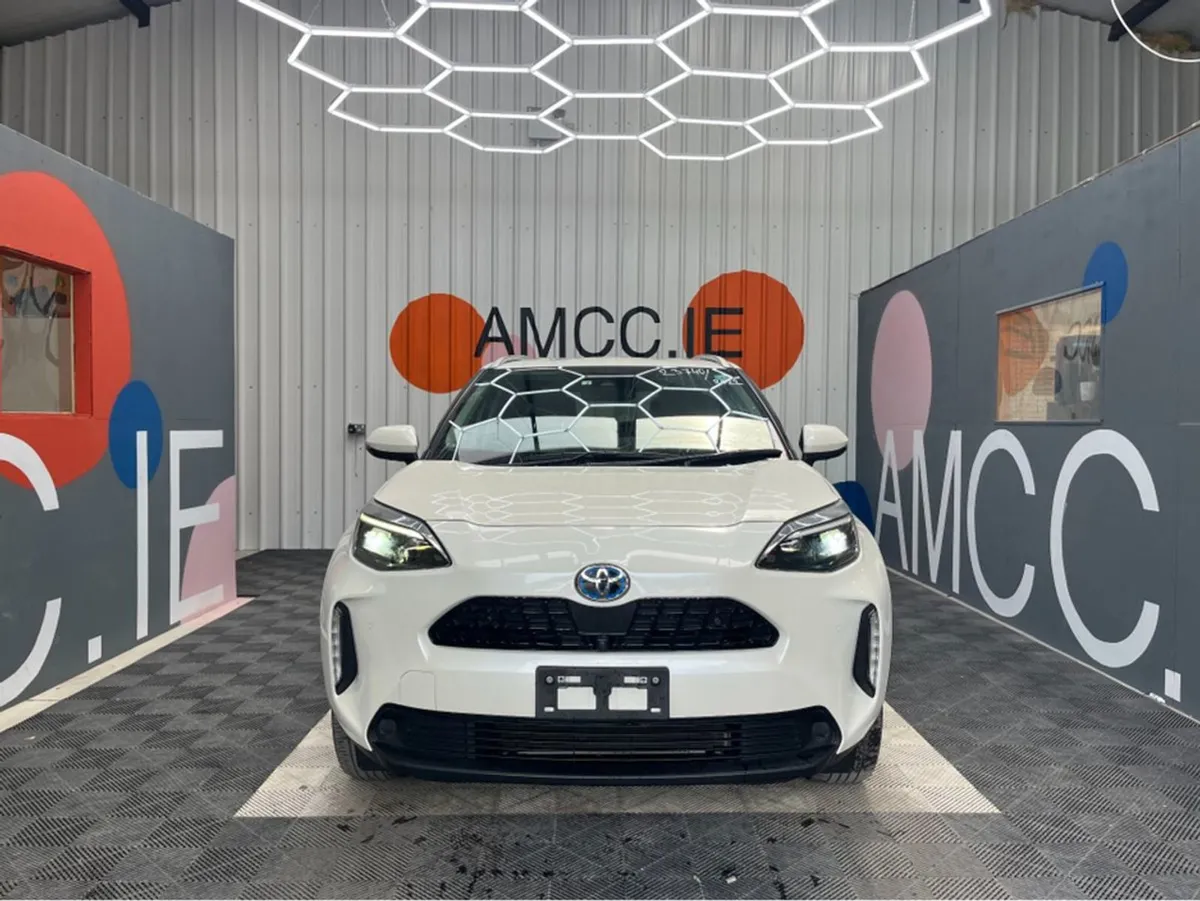Toyota Yaris Cross 1.5 Hybrid / 87k KMs / Reverse - Image 2