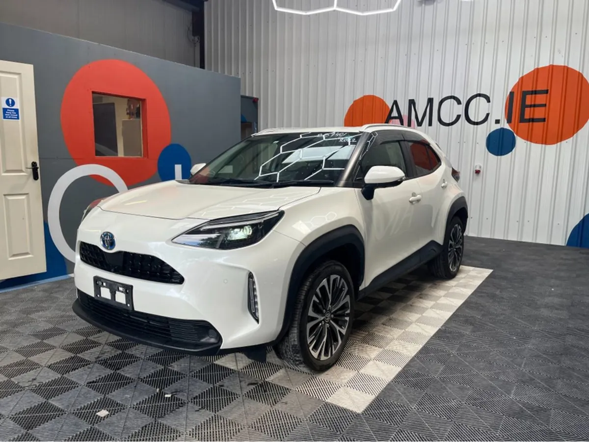 Toyota Yaris Cross 1.5 Hybrid / 87k KMs / Reverse - Image 3