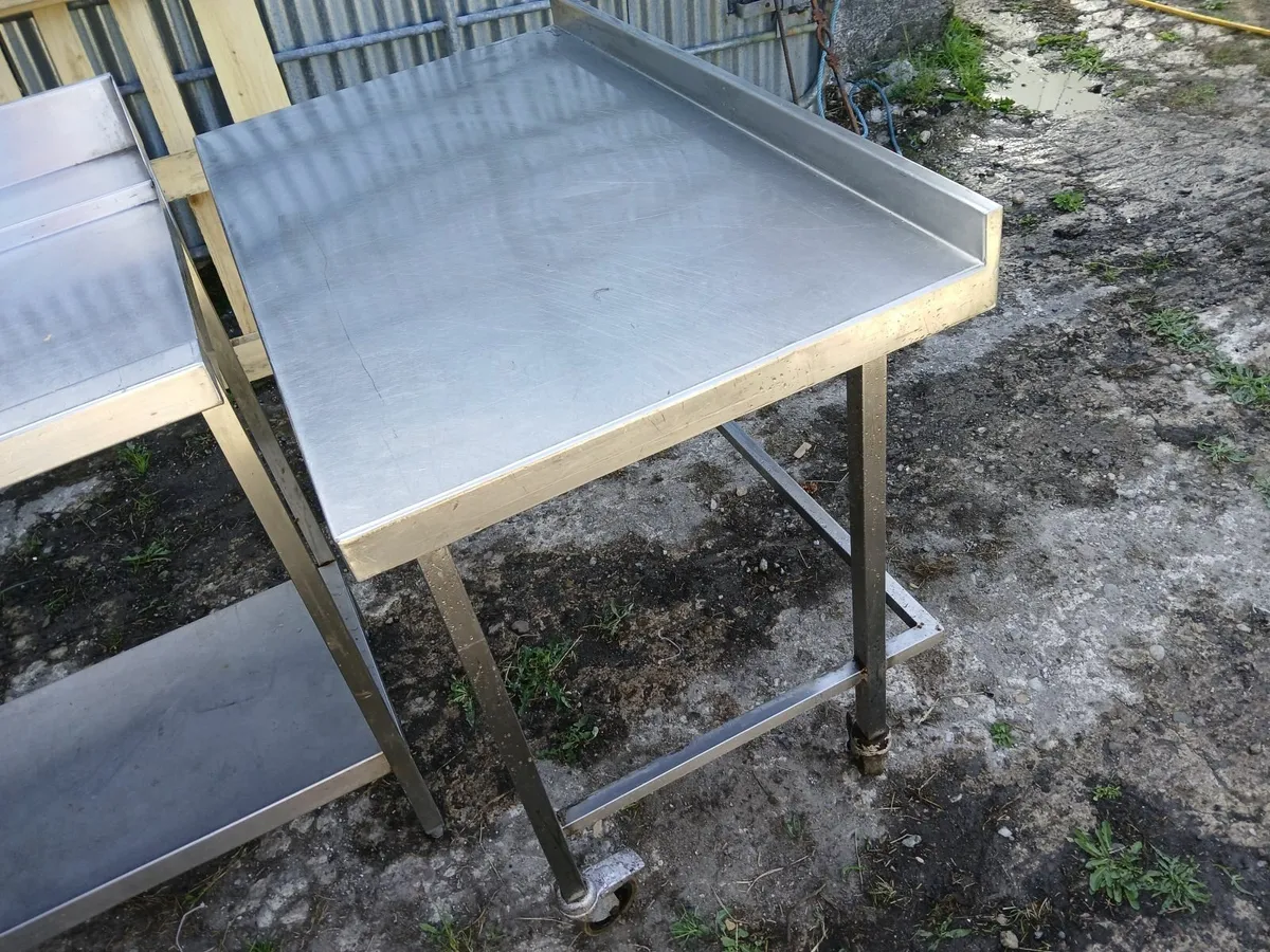 Stainless steel table on wheels ..delivered - Image 4