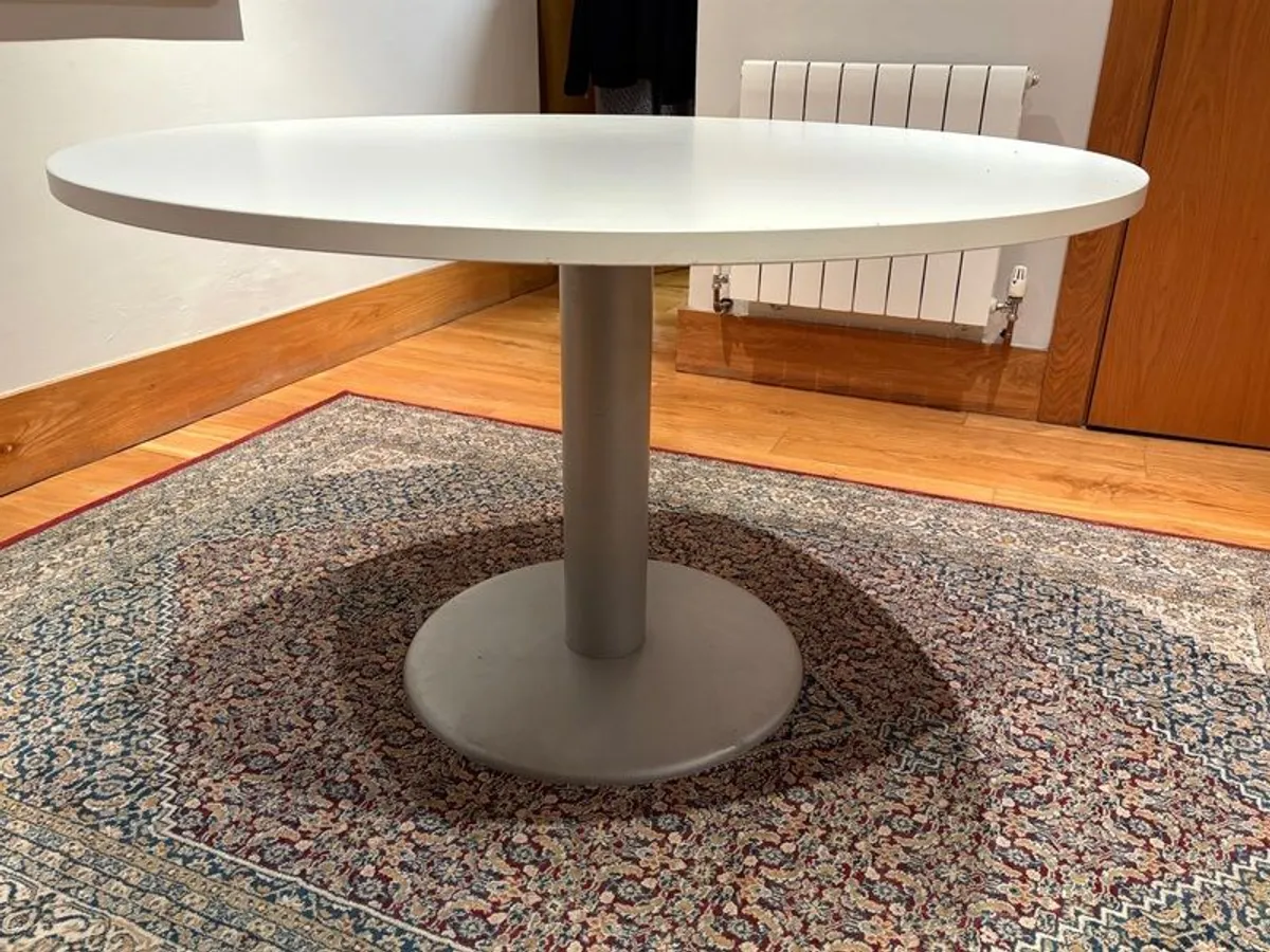 table - Image 1