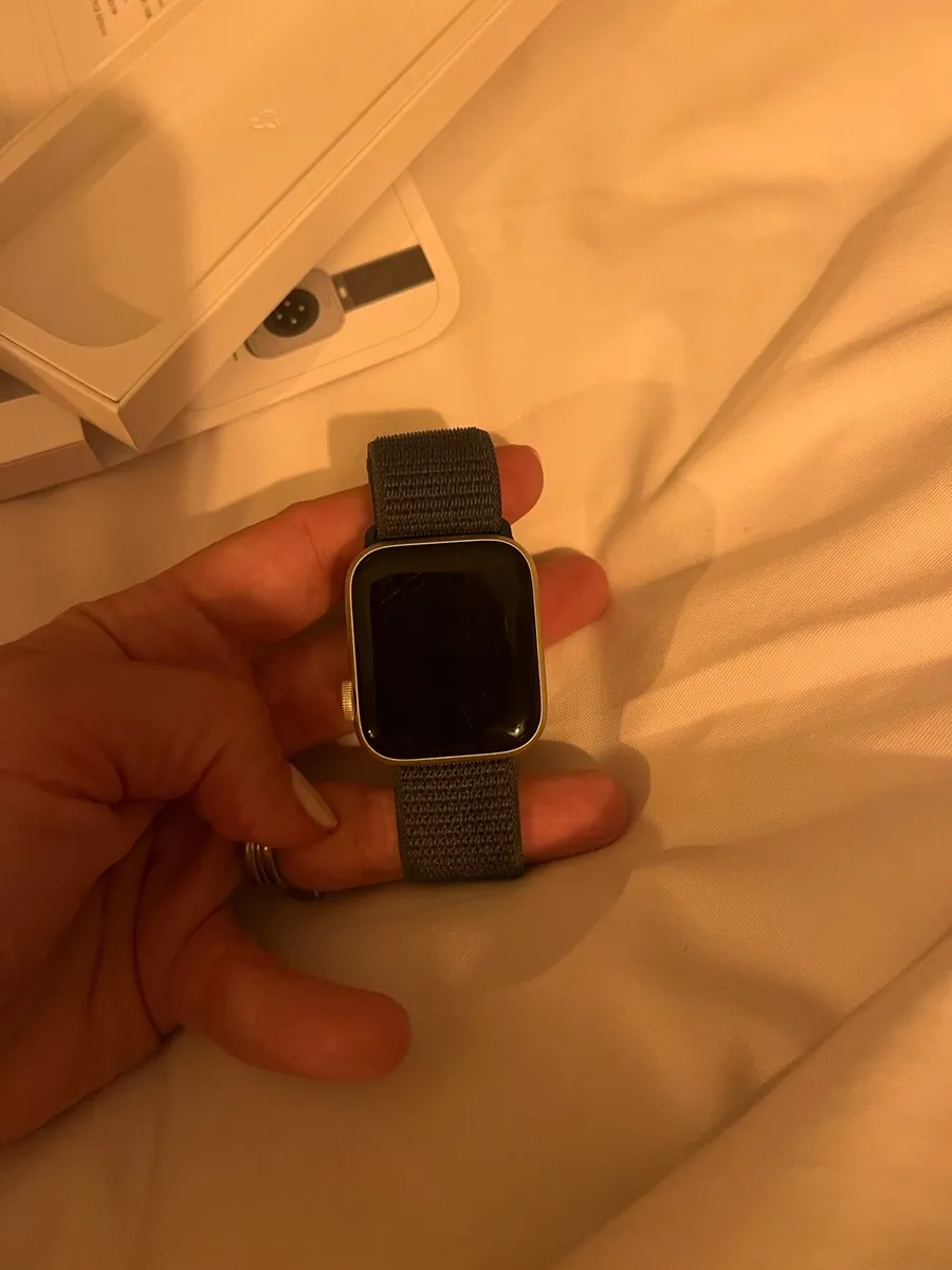 Apple Watch - Image 2