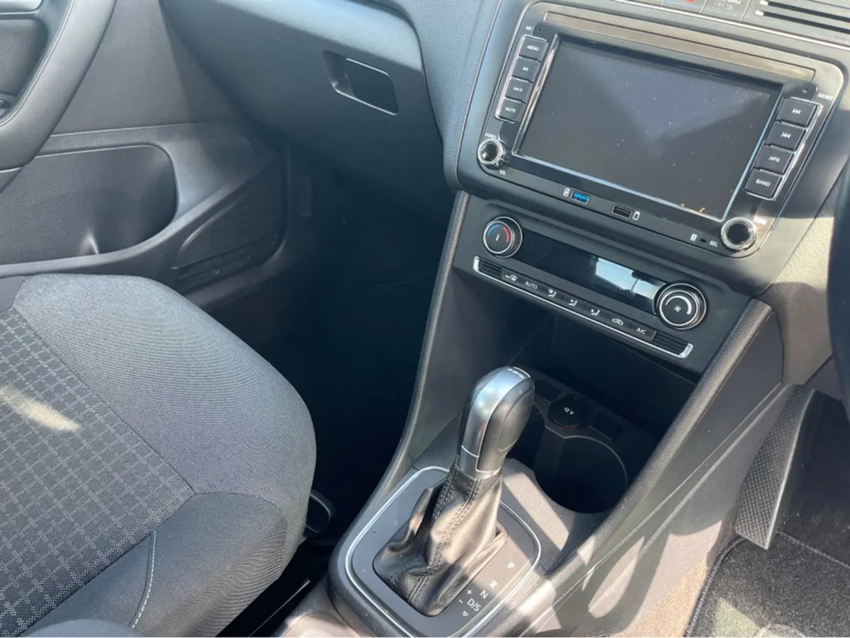 Volkswagen Polo 1.2 TSI 5door Automatic - Image 4