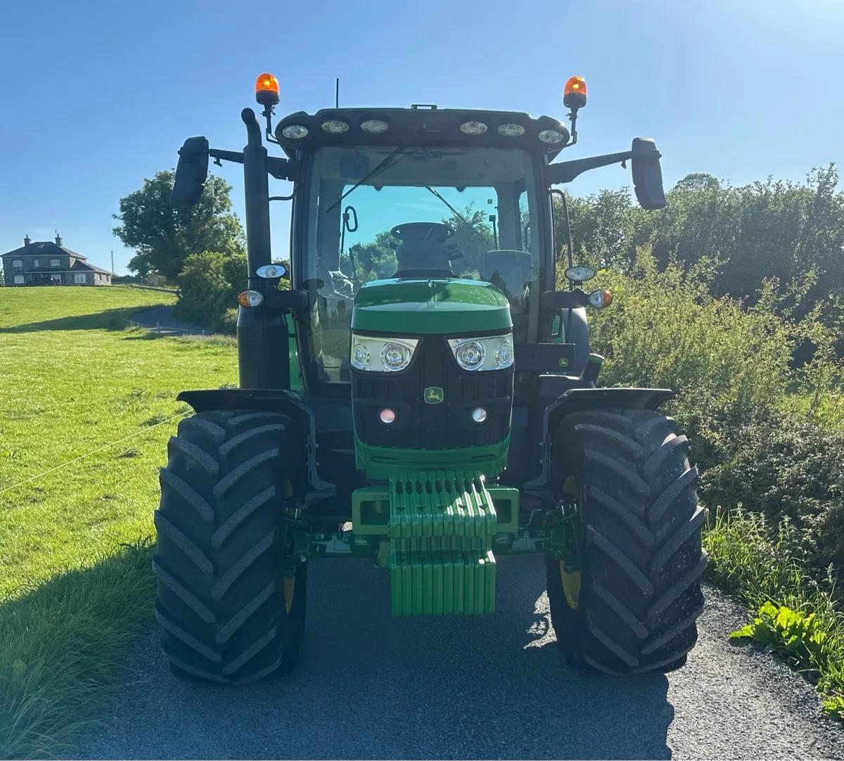 231 JOHN DEERE 6130R **862 HOURS** - Image 3