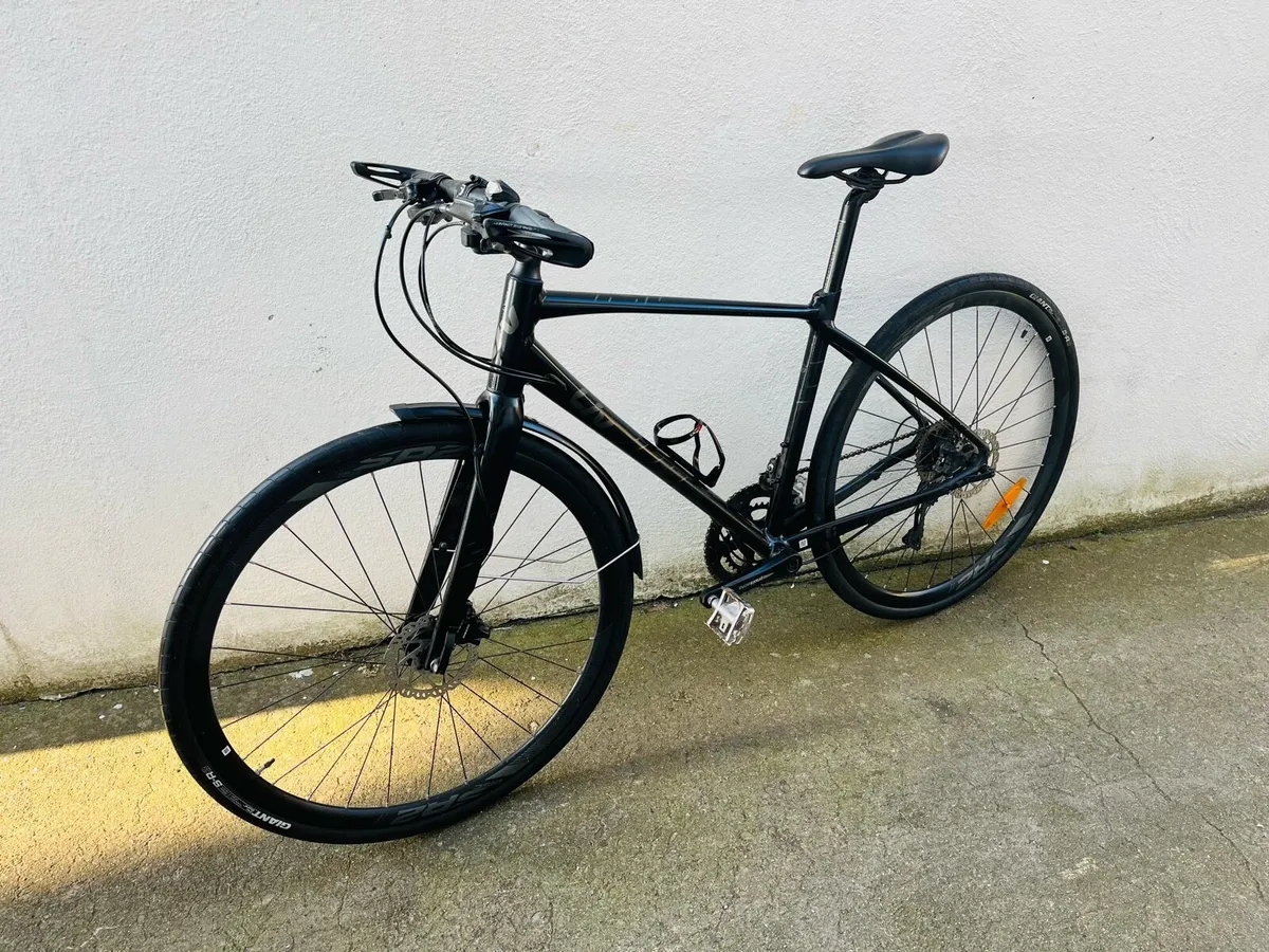 Giant Liv thrive 1 disc hybrid bike - Image 1