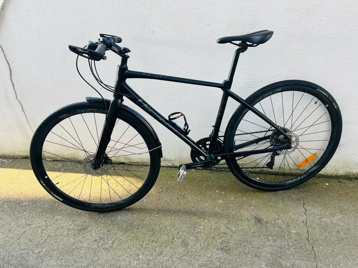 Giant Liv thrive 1 disc hybrid bike - Image 2