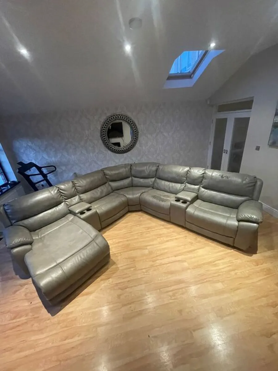 6 Seater Leather/pvc Recliner Sofa - Image 2