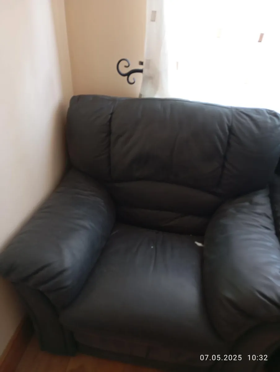 Recliner Sofas and much more table - Image 2