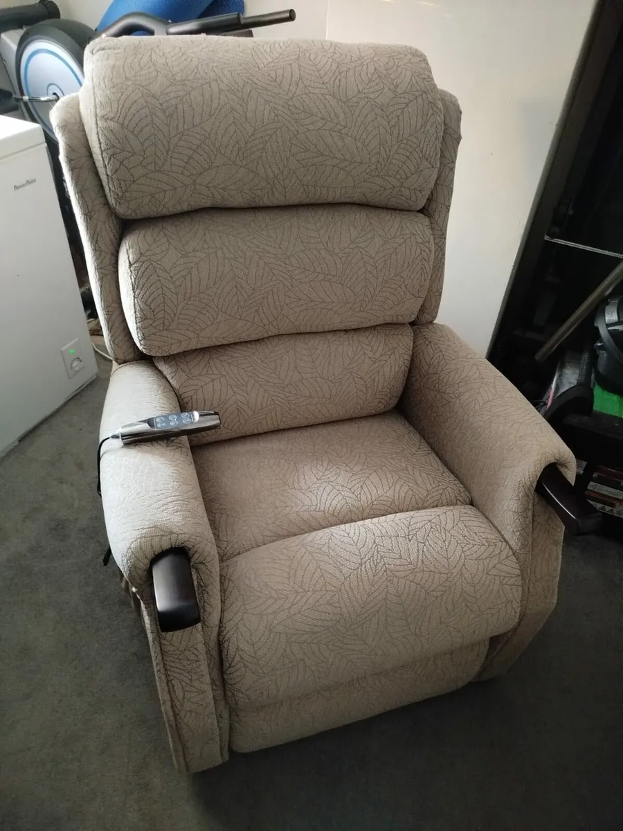 Electric Arm Chair - Image 3