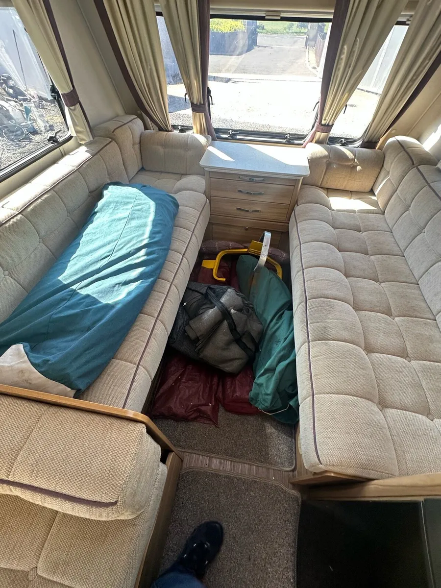 Superb  Elddis 6 birth van  one owner - Image 4
