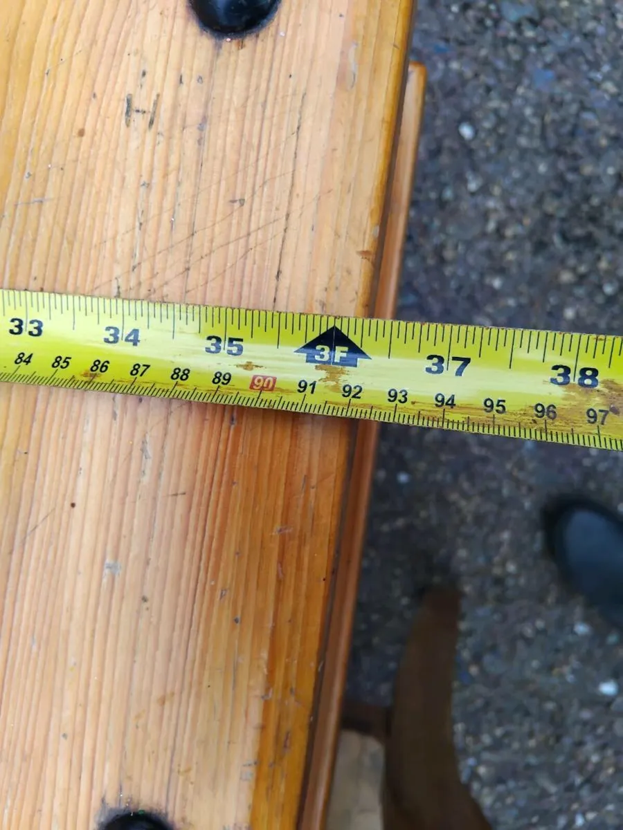 Pine Chairs table - Image 2