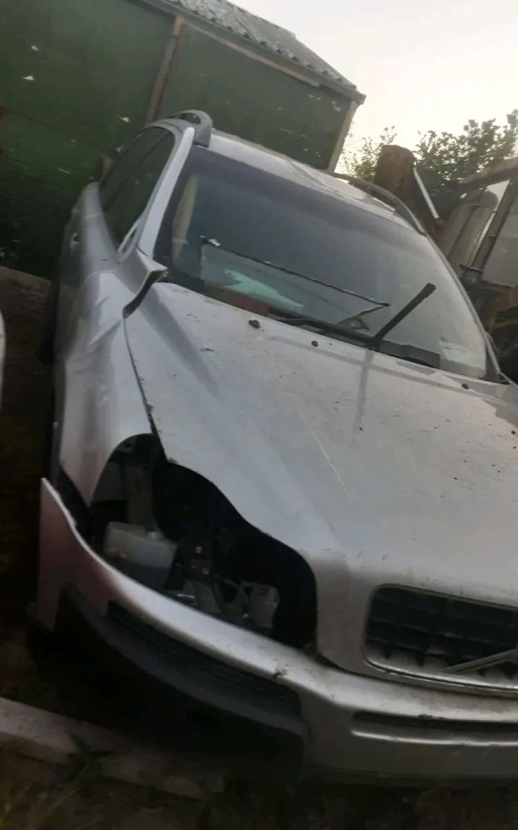 Volvo C90 - Image 1