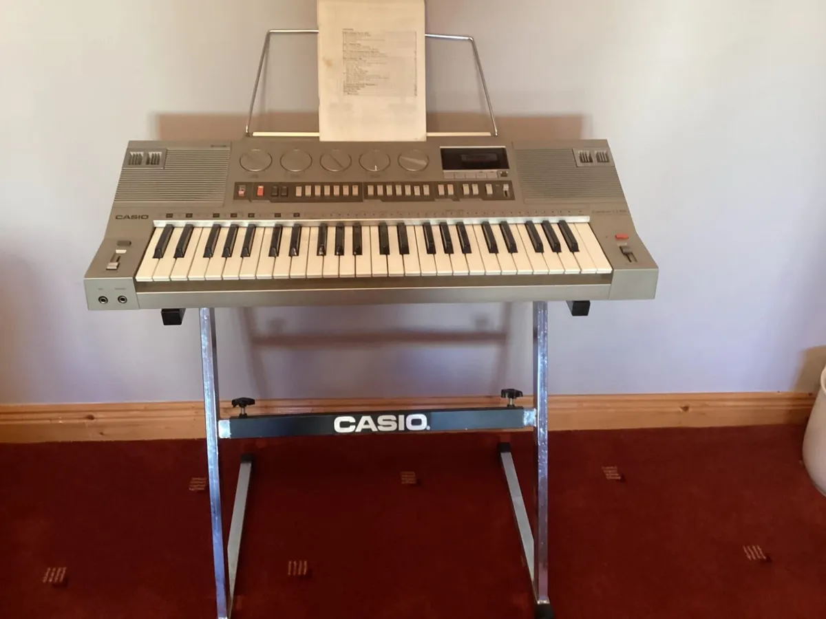 Casion Electric Organ CT-810 - Image 1
