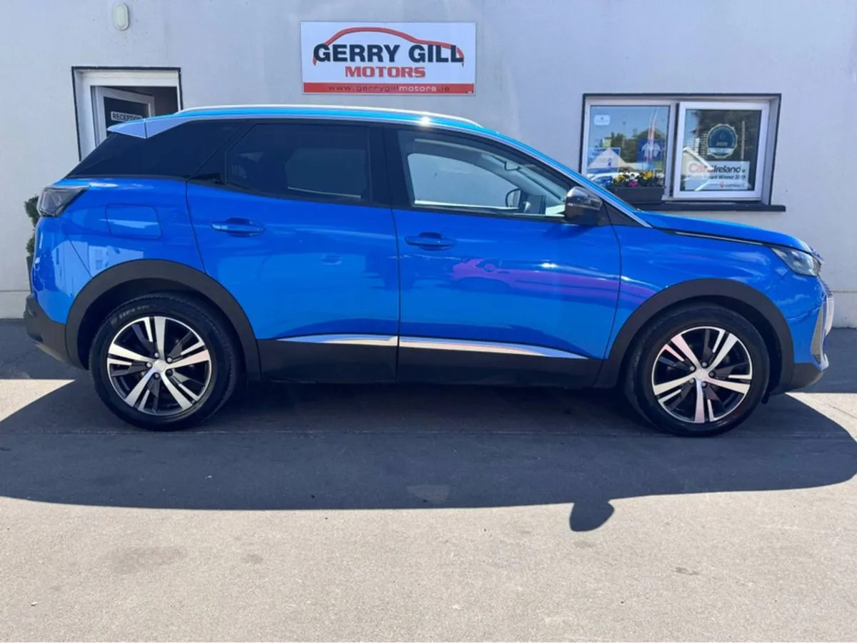 Peugeot 3008 FL Allure 1.5 Blue HDI 130bhp  verti - Image 3