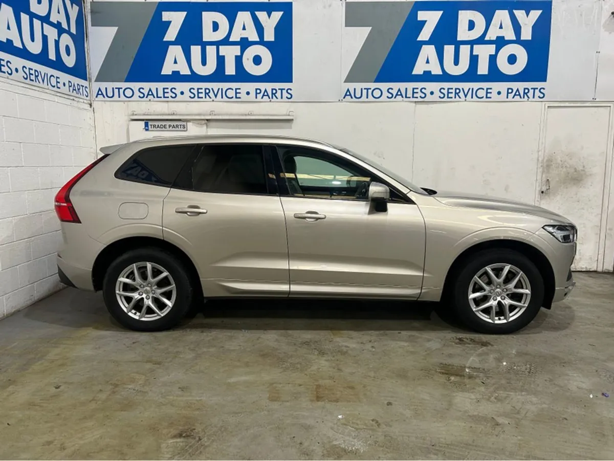 Volvo XC60 2.0 D4 Momentum AWD 190BHP Auto - Image 3