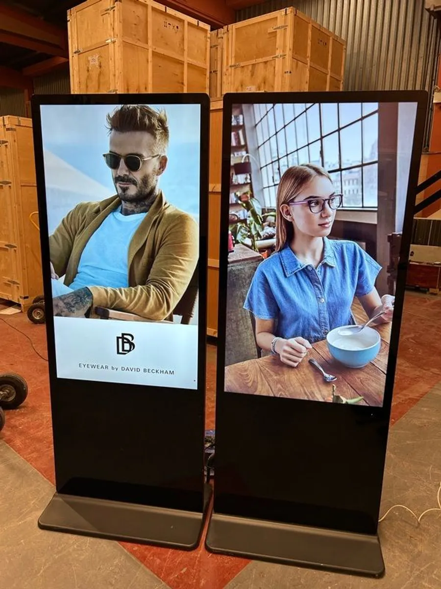 55"  Digiposter - Image 2