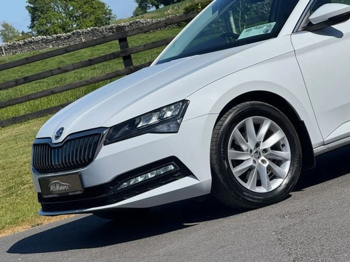 Skoda Superb AMB 2.0 TDI Auto - Image 4