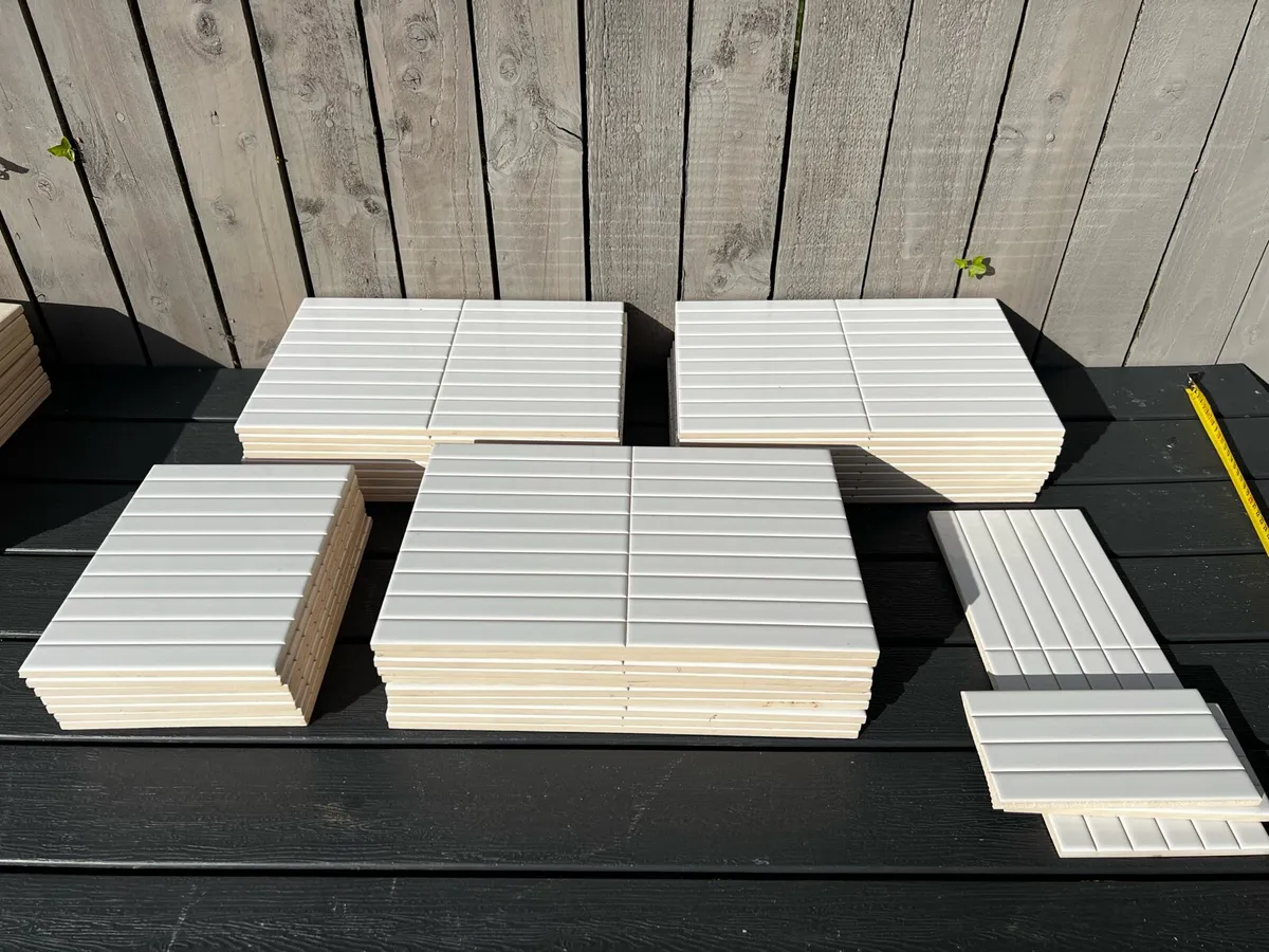 Novagres Fluted Glossy White Tiles - Image 1