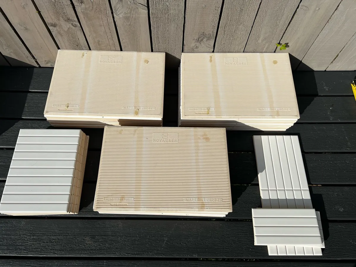 Novagres Fluted Glossy White Tiles - Image 3