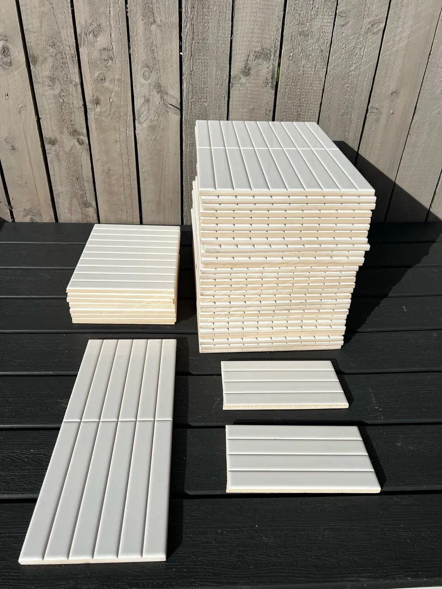 Novagres Fluted Glossy White Tiles - Image 4
