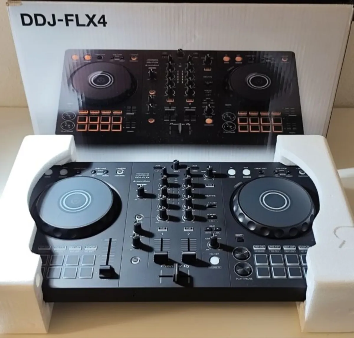 Pioneer DDJ-FLX4 - Image 1