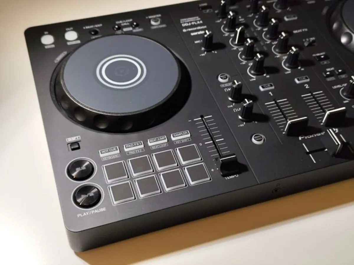 Pioneer DDJ-FLX4 - Image 4