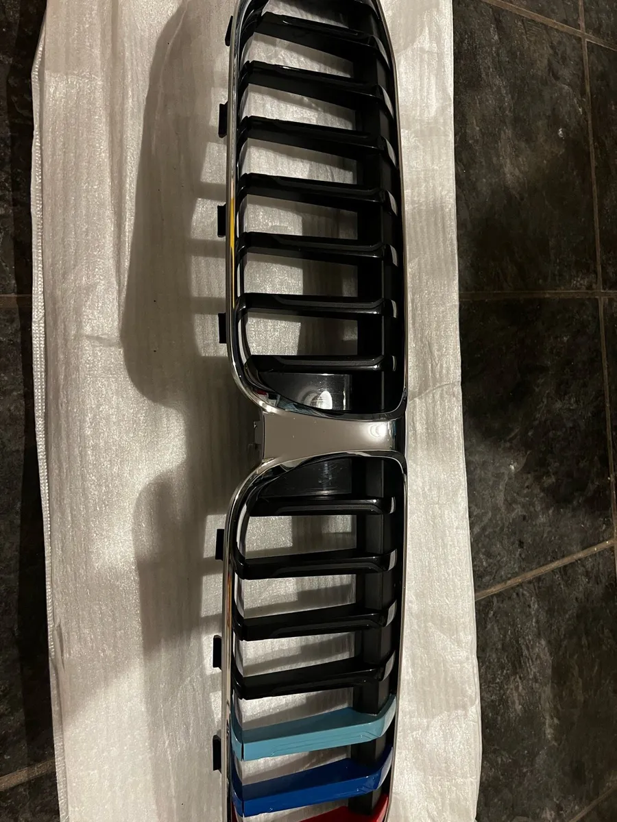 BMW G20/G21 OEM Kidney Grille, 3 series 2019-2023 - Image 2