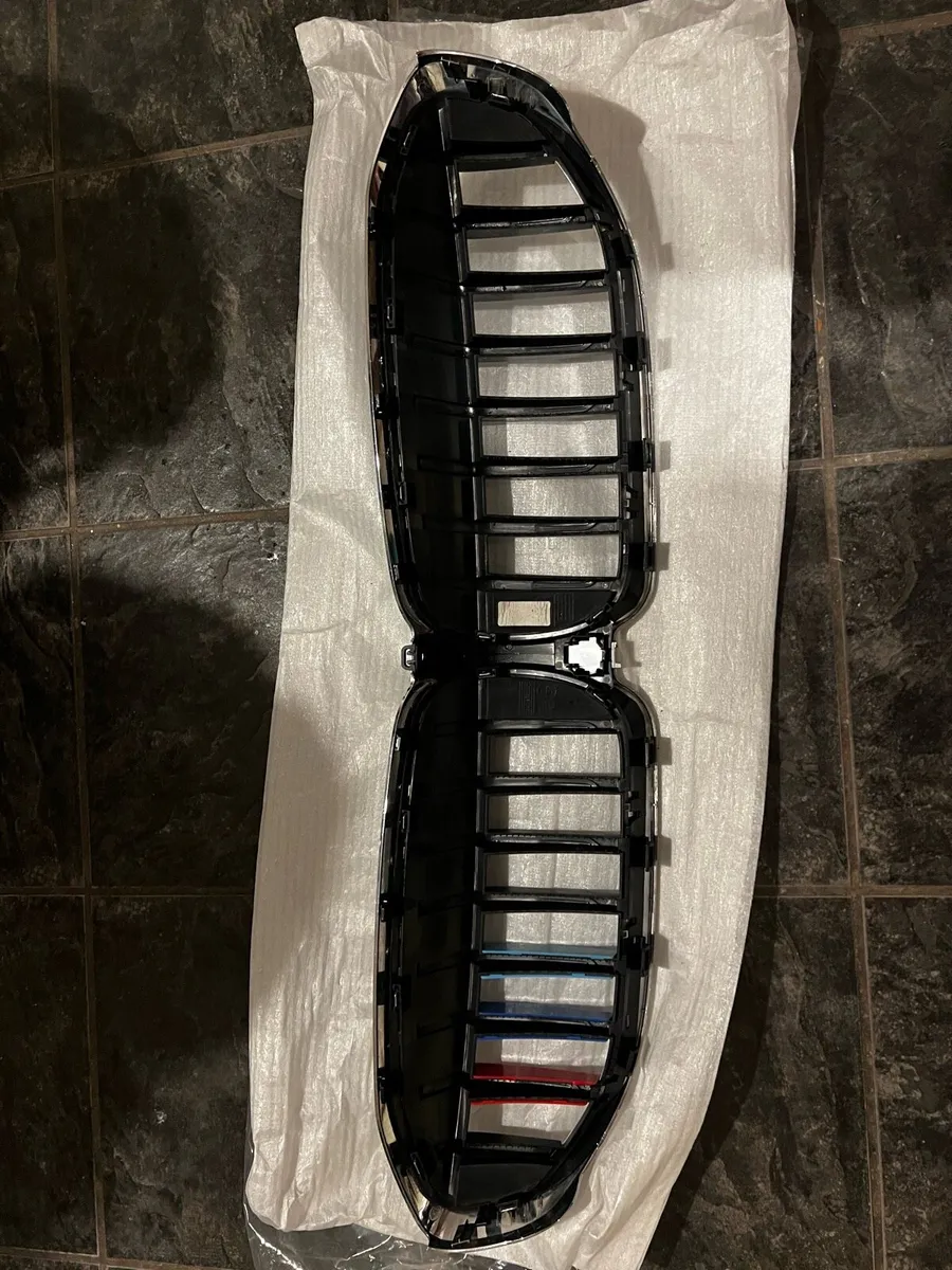 BMW G20/G21 OEM Kidney Grille, 3 series 2019-2023 - Image 3