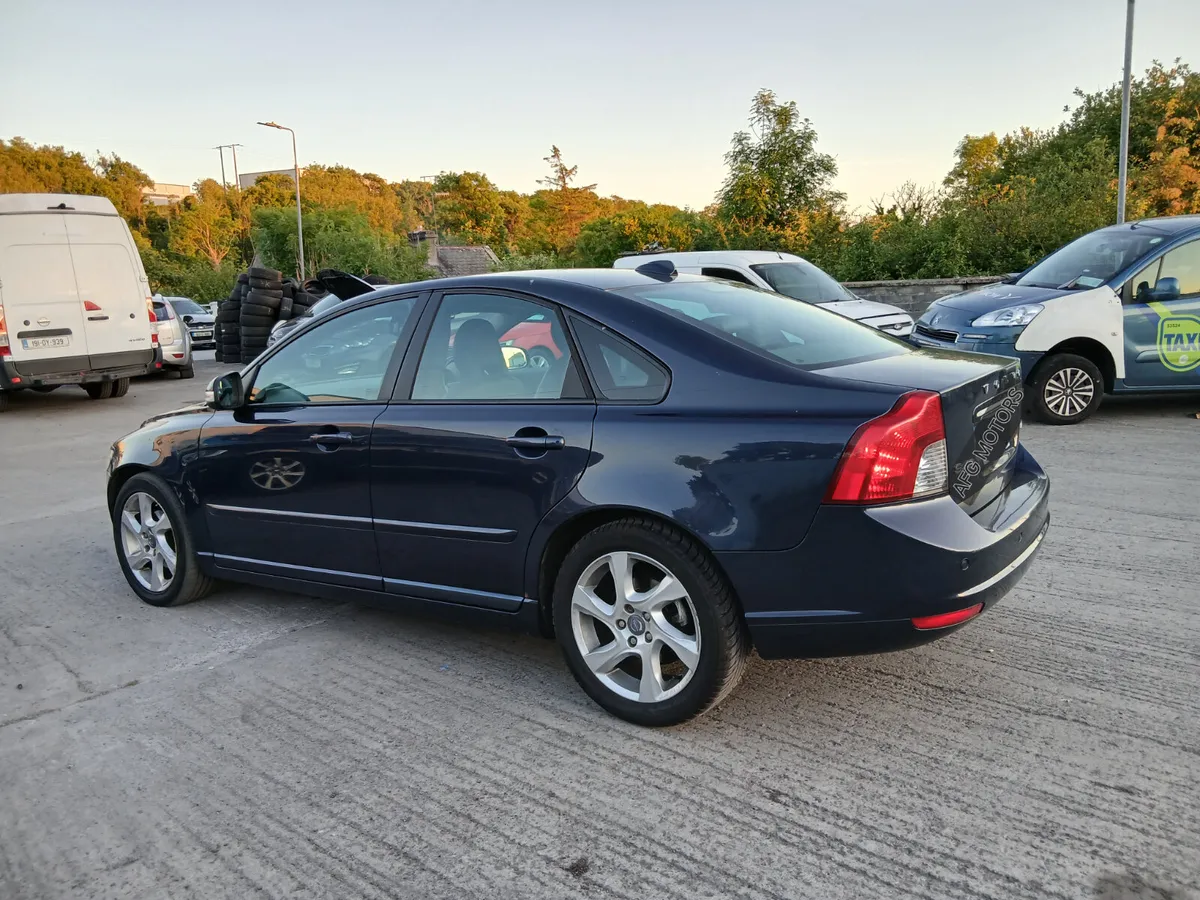 VOLVO S40 1.6 DIESEL - Image 4