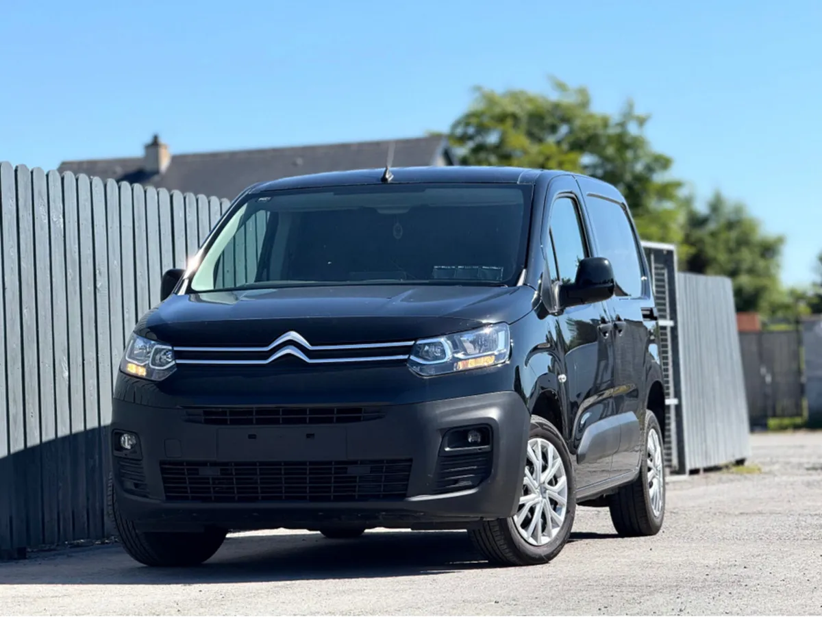Citroen Berlingo 1000 EPRISE PRO €17750 Plus Vat - Image 2