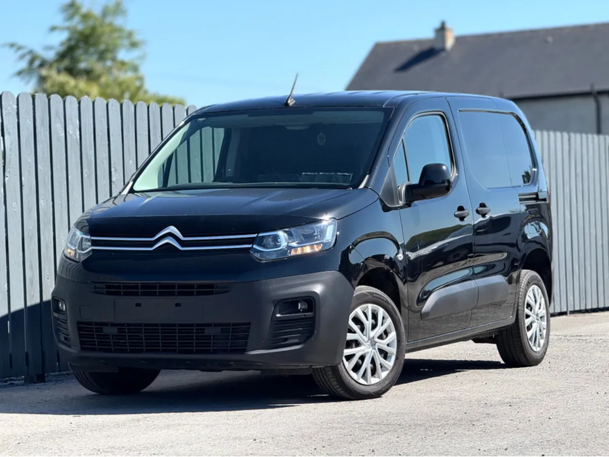 Citroen Berlingo 1000 EPRISE PRO €17750 Plus Vat - Image 4