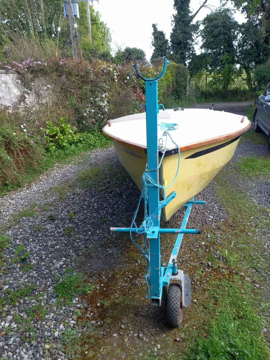 Wayfarer sailing dinghy - Image 4