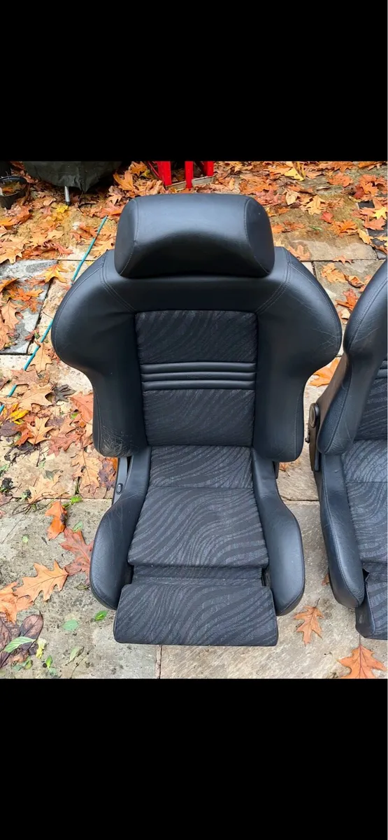 Rare Ford parts - Image 1