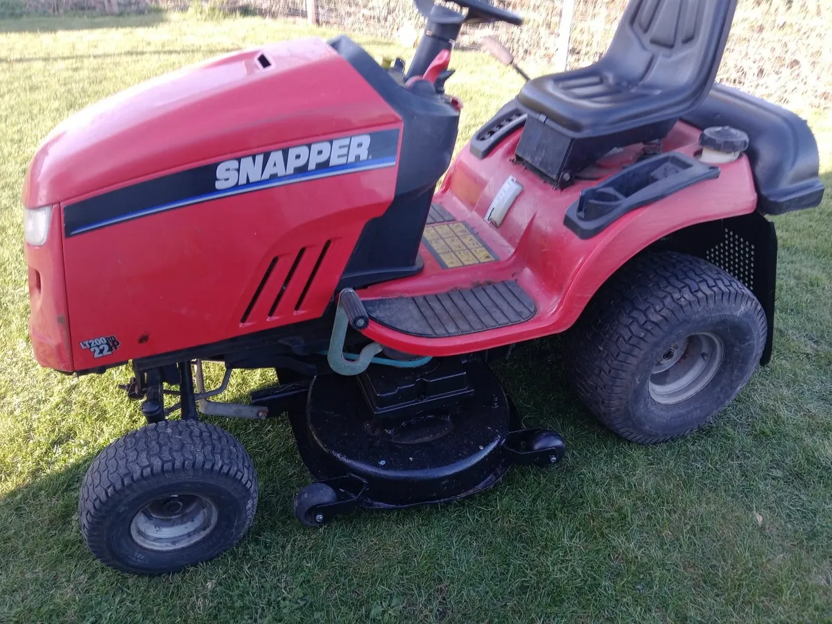 Snapper lawnmower - Image 1