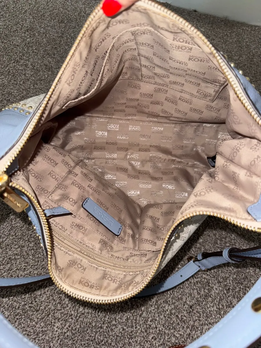 Michael Kors bags and purse - Image 2