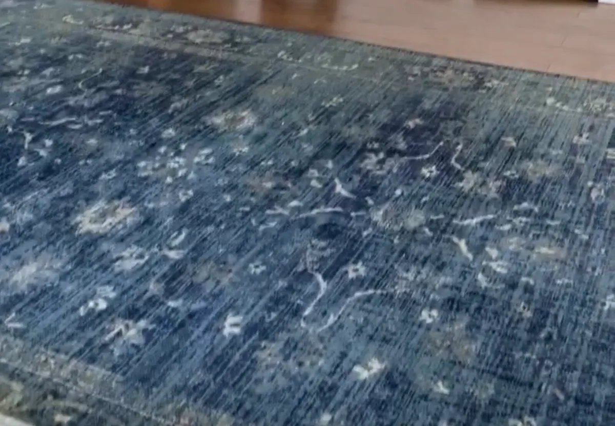 Blue rug - Image 2