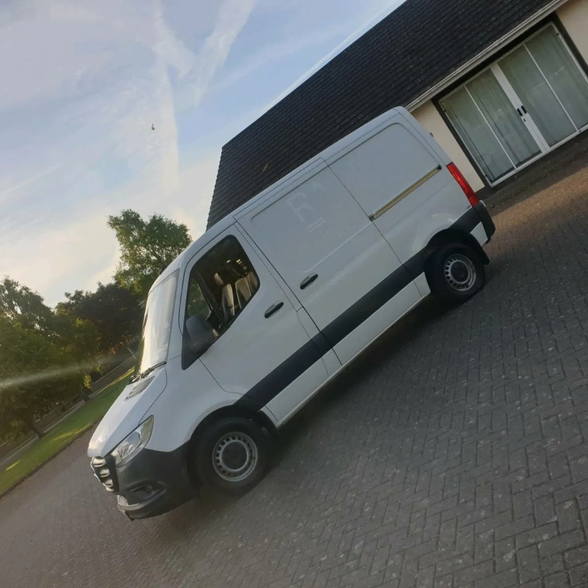 202 Mercedes Sprinter 212CDI SWB High Spec 17950€ - Image 4