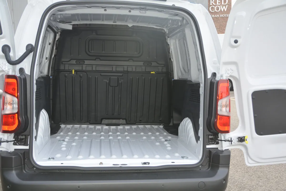 Opel Combo + Air Con # ONLY €365 monthly - Image 2