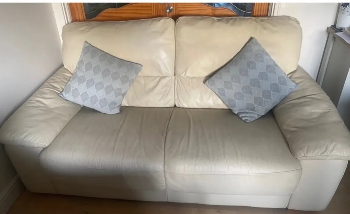 Cream sofa - Image 1