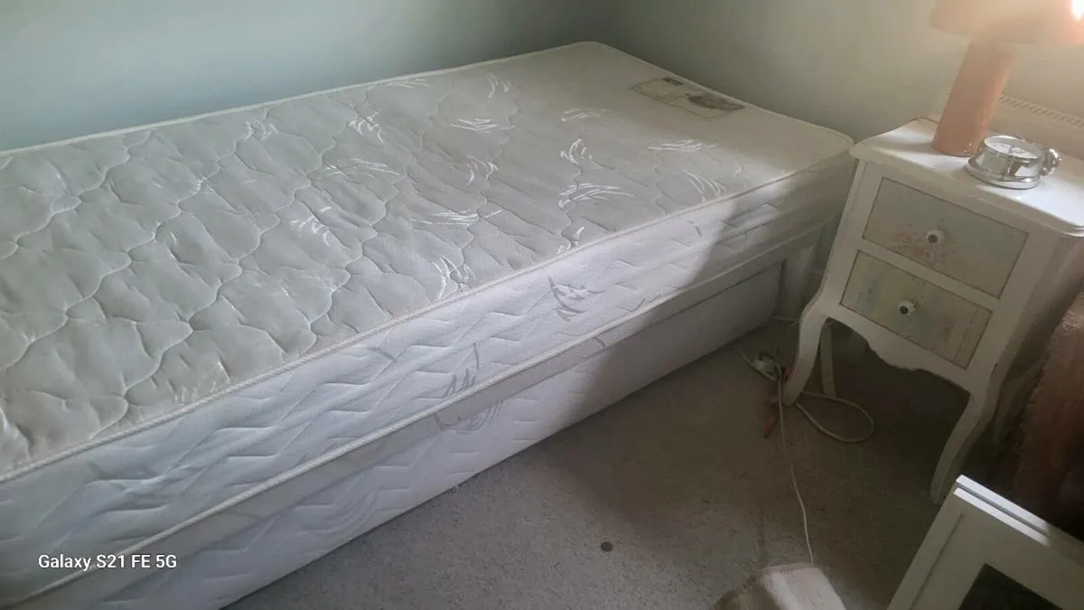 single bed with guestbed - Image 3