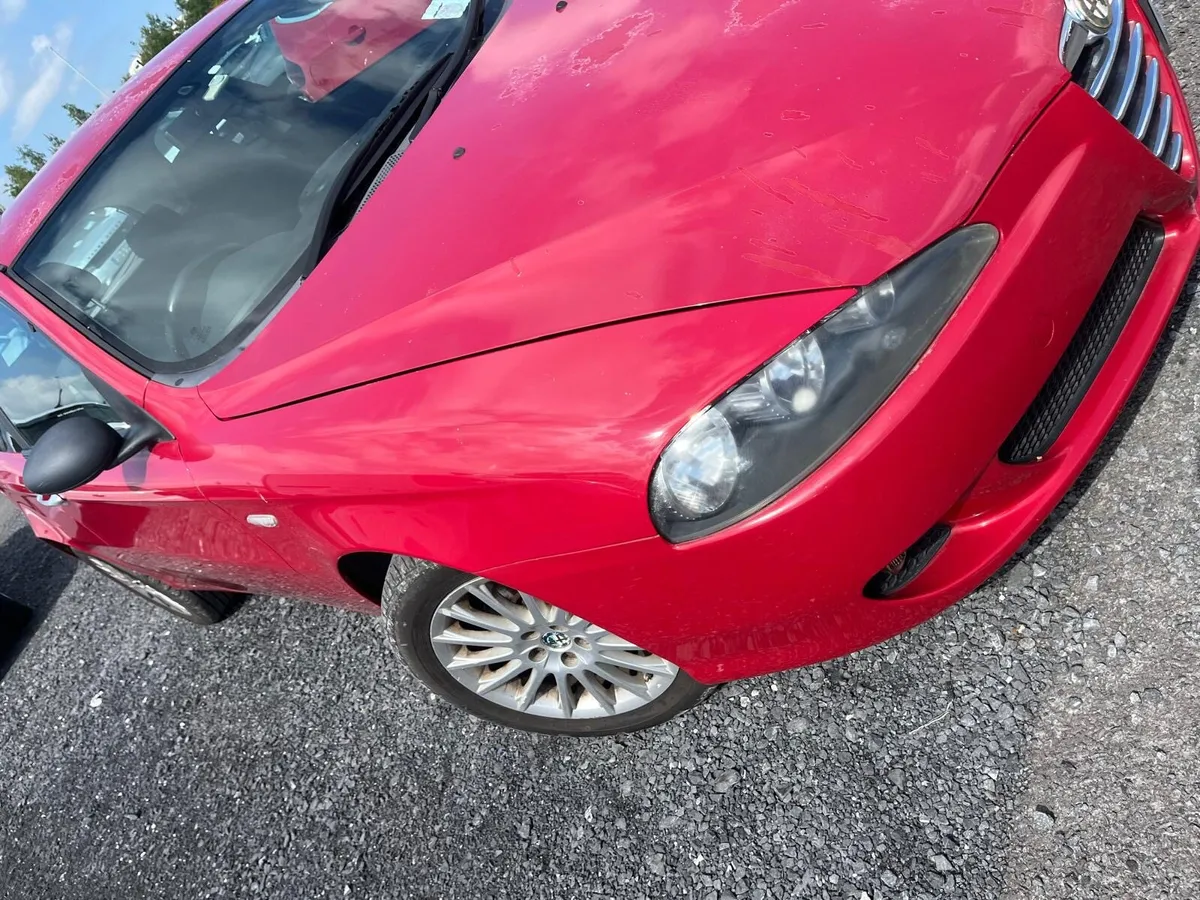 2005 Alfa Romeo 147 - Image 2