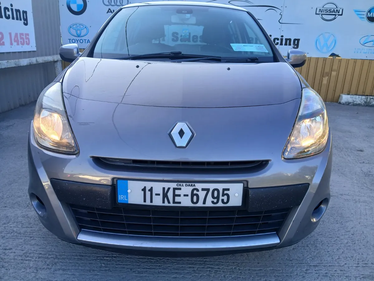 2011 Renault Clio 1.1 TomTom Warranty - Image 3