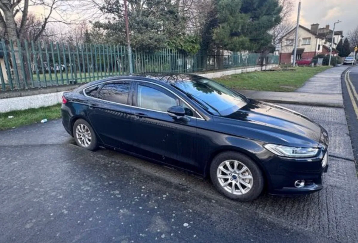 2015 Ford mondeo Titanium model - Image 1