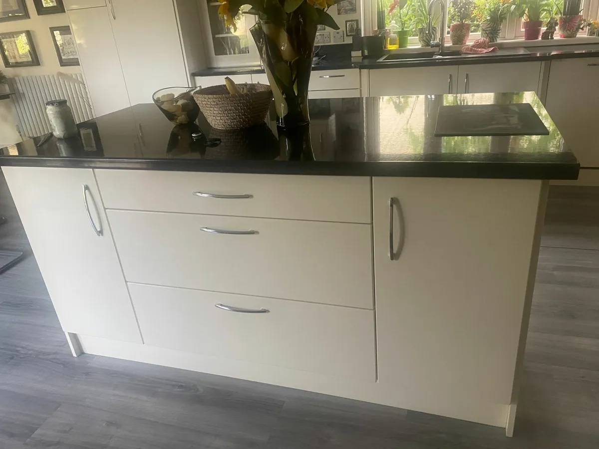Full kitchen Units - Image 4