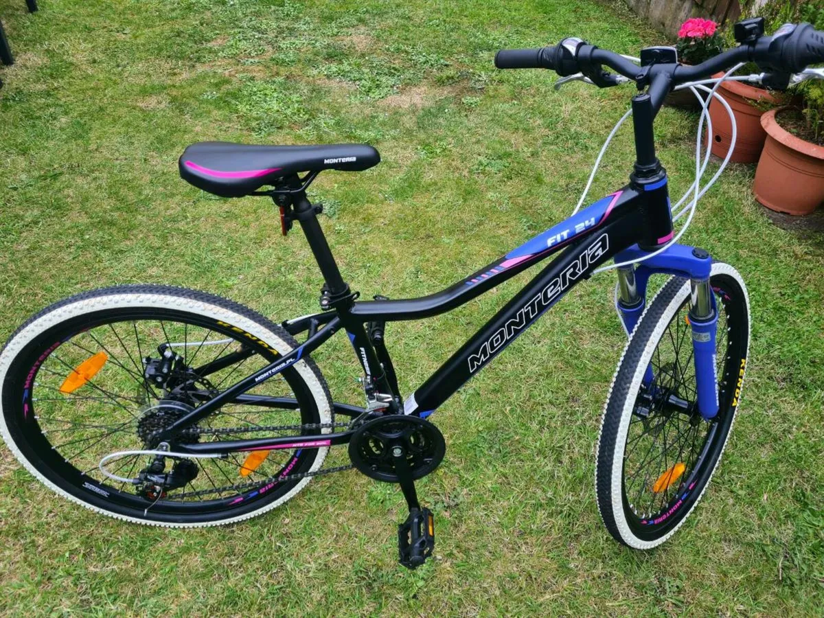 Monteria Junior 24 - Image 1