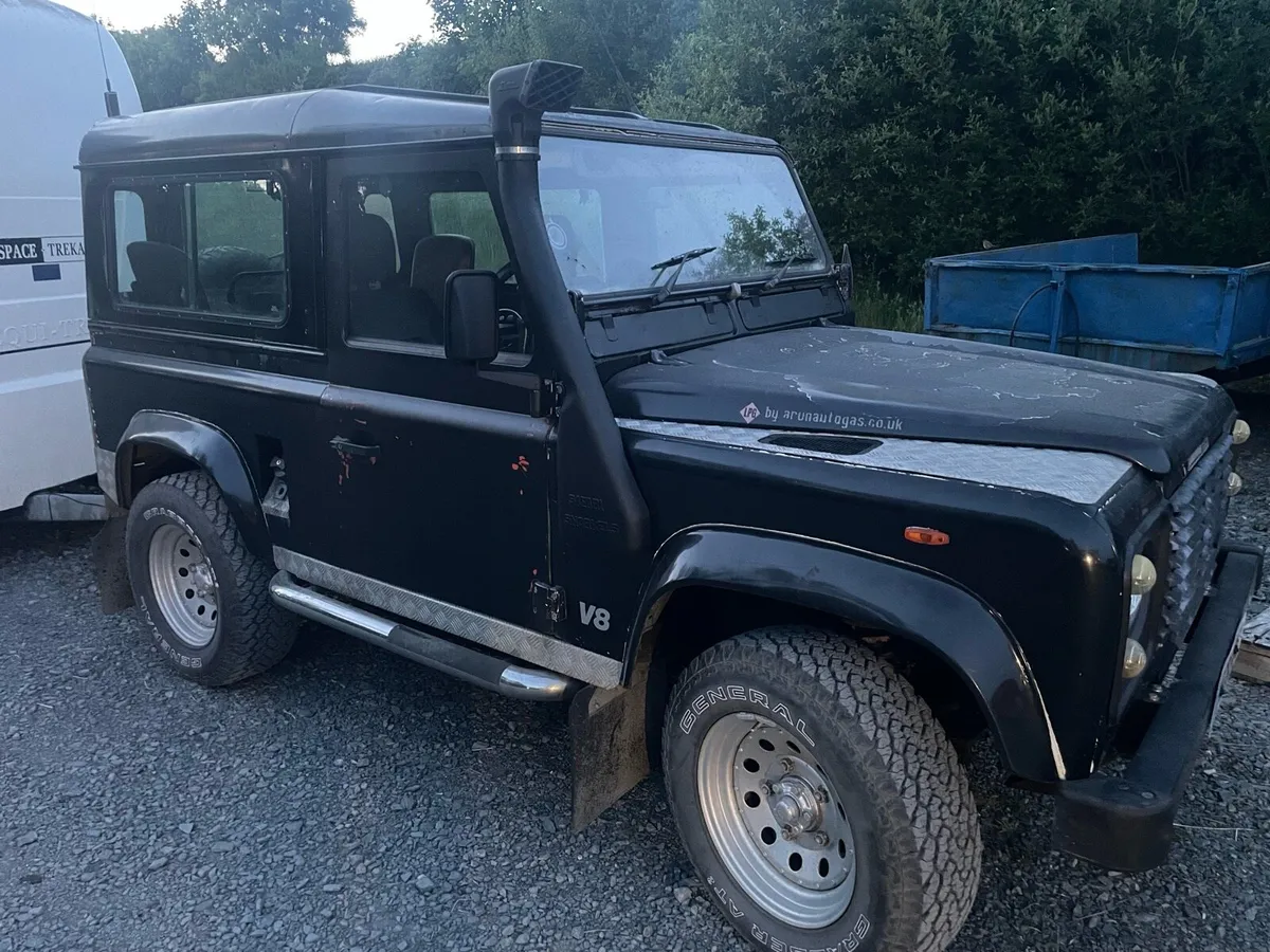 Land Rover 90 V8 LPG - Image 1