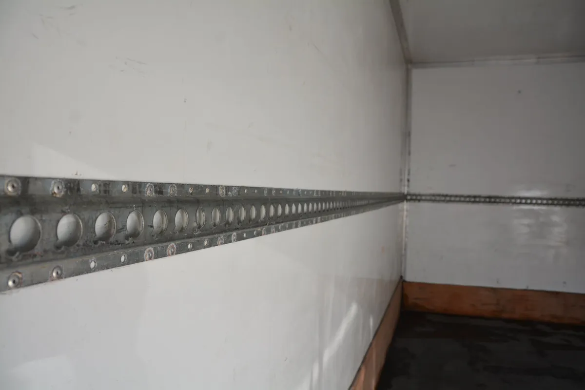 Ford Transit Box & Lift - 6 pallet capacity - Image 4